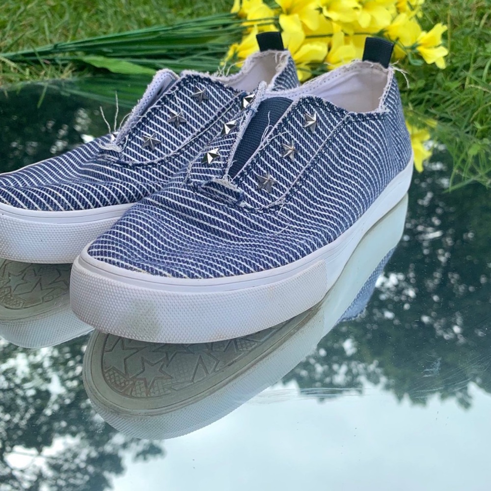 Striped Tommy Hilfiger slides